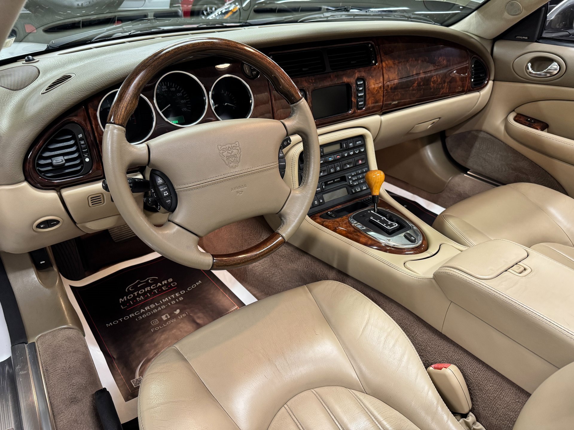 Used 2003 Jaguar XK8 Convertible image 30