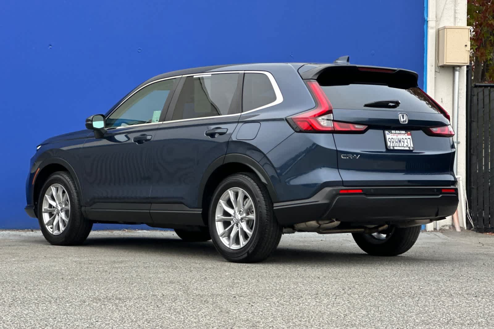 Used 2025 Honda CR-V EX-L image 5