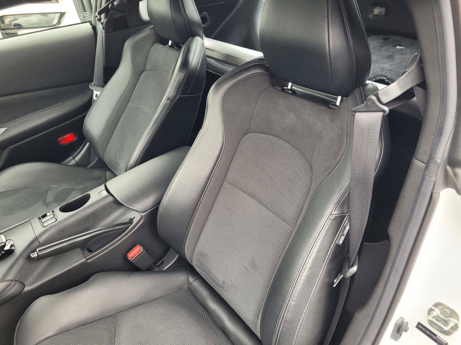 Used 2023 Nissan Z w/ Floor Mat Package (L93) RWD image 15
