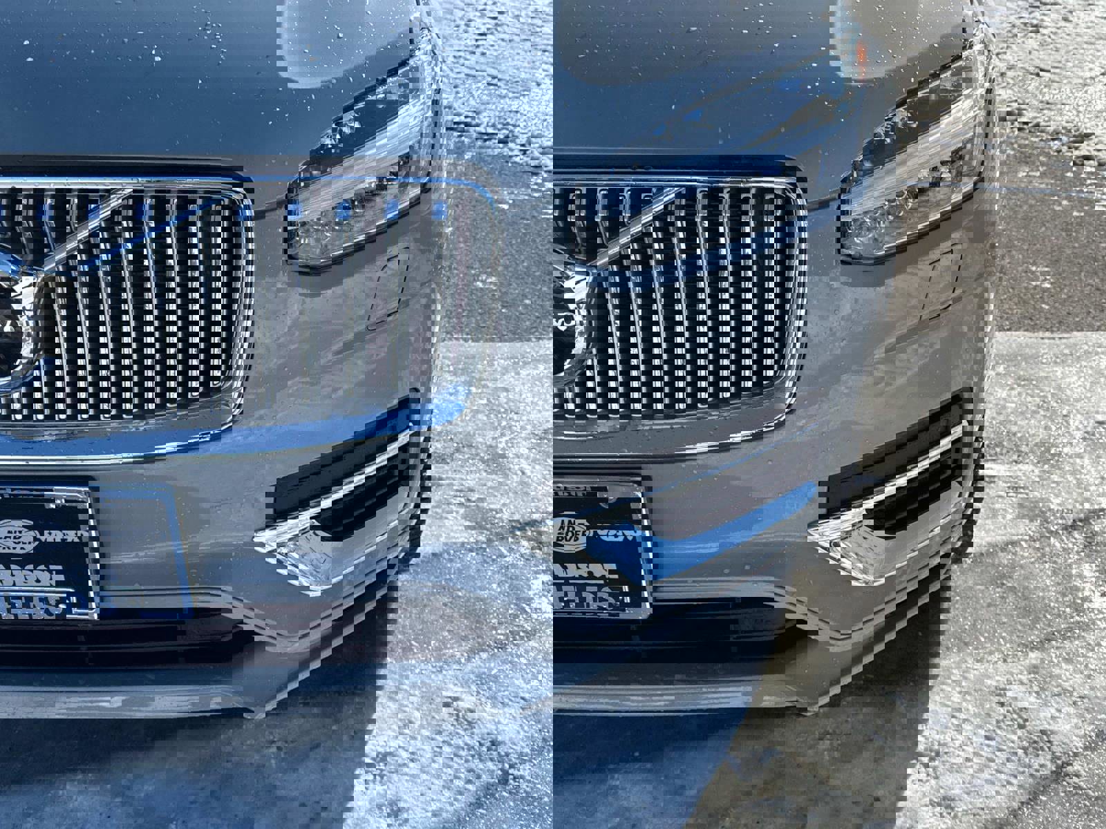 Certified 2024 Volvo XC90 T8 Plus w/ Protection Package Premier image 9