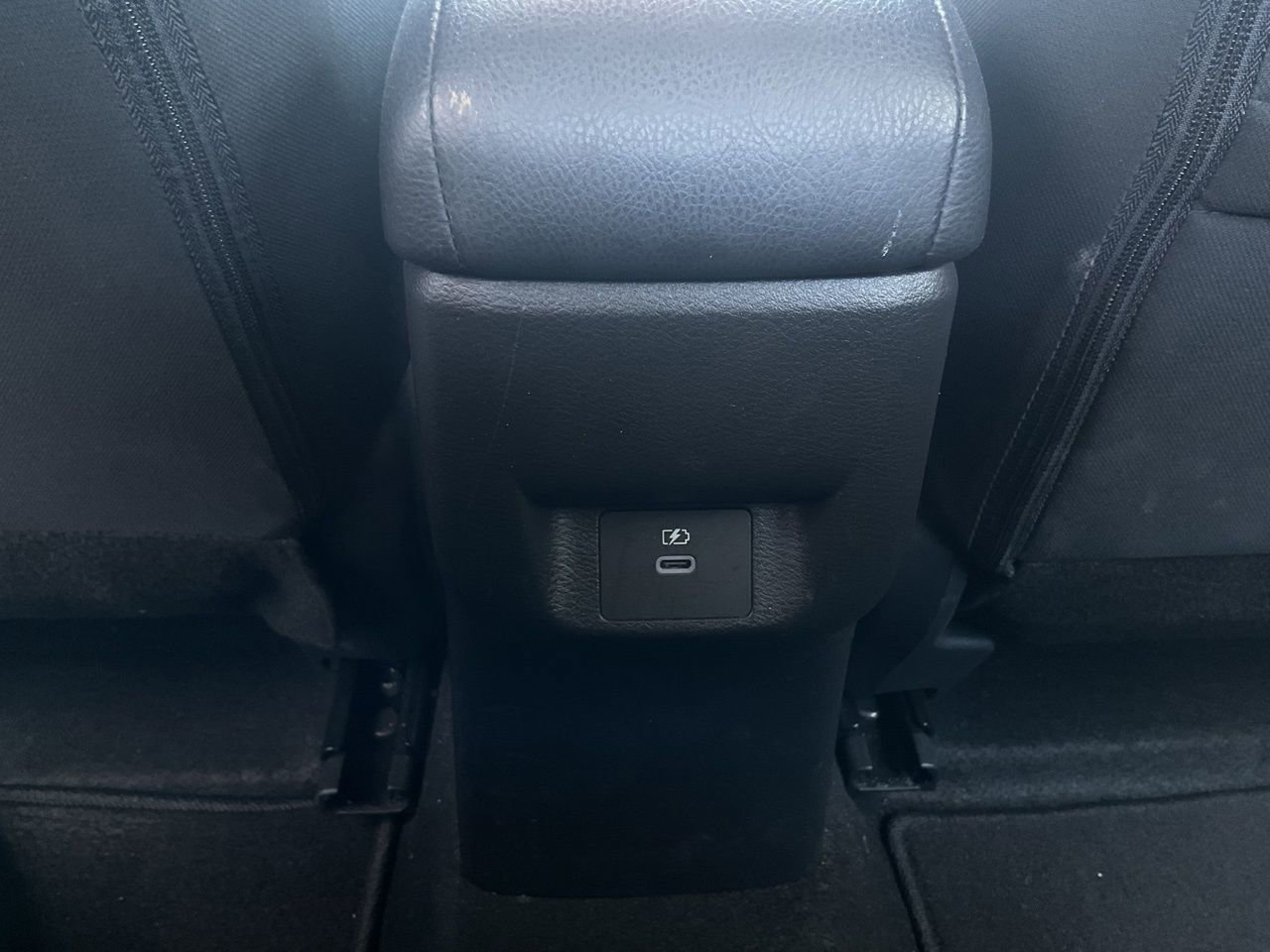 Used 2025 Nissan Versa SV FWD image 12