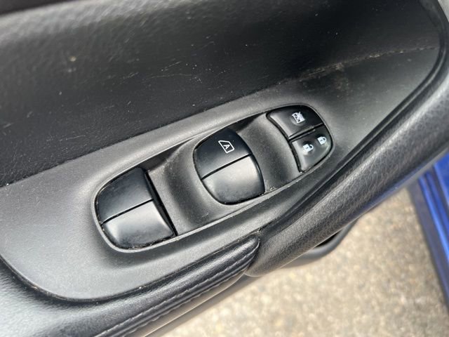 Used 2020 Nissan Rogue Sport S image 25