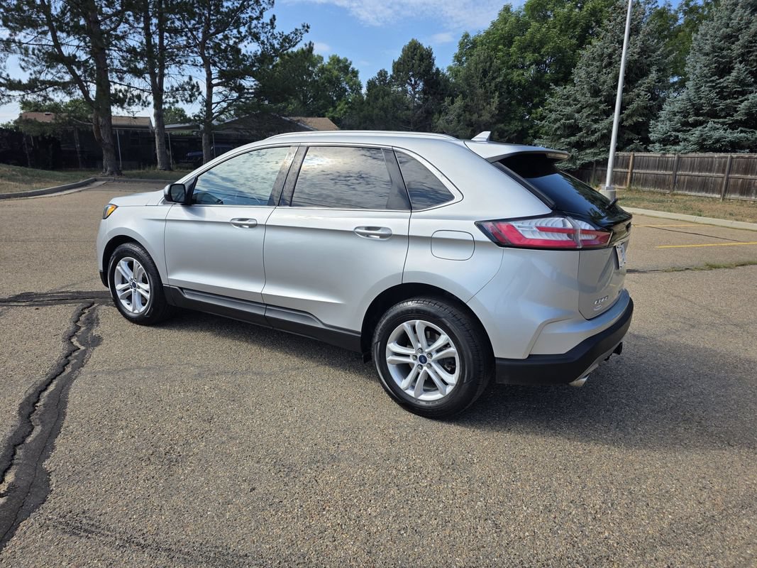 Used 2019 Ford Edge SEL w/ Equipment Group 201A AWD/4WD image 3
