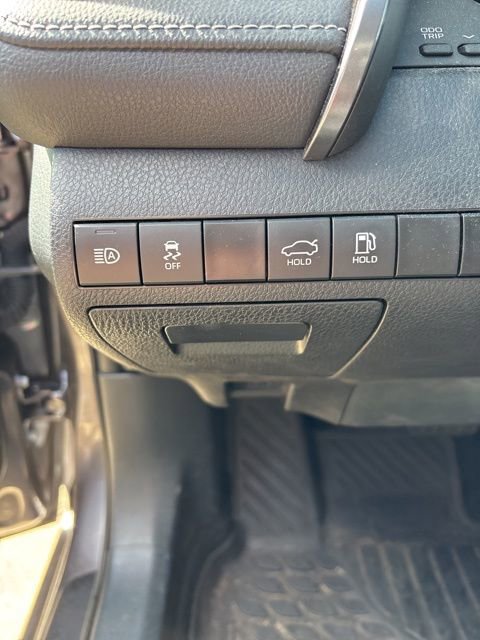 Used 2024 Toyota Camry SE image 22