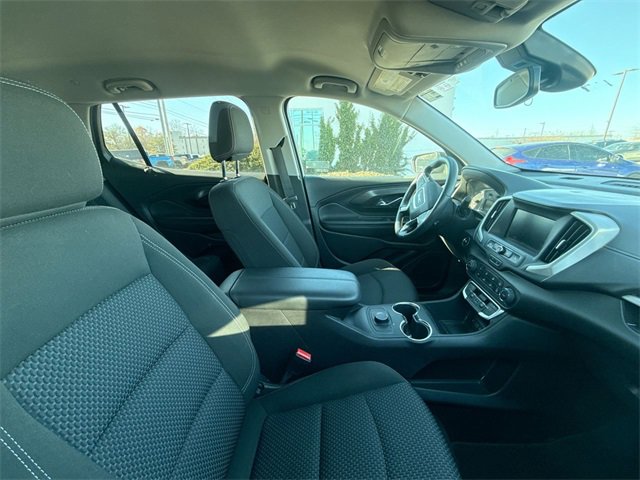 Used 2024 GMC Terrain SLE image 11