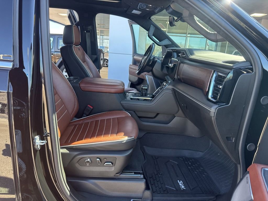 Used 2024 GMC Sierra 1500 Denali Ultimate image 25