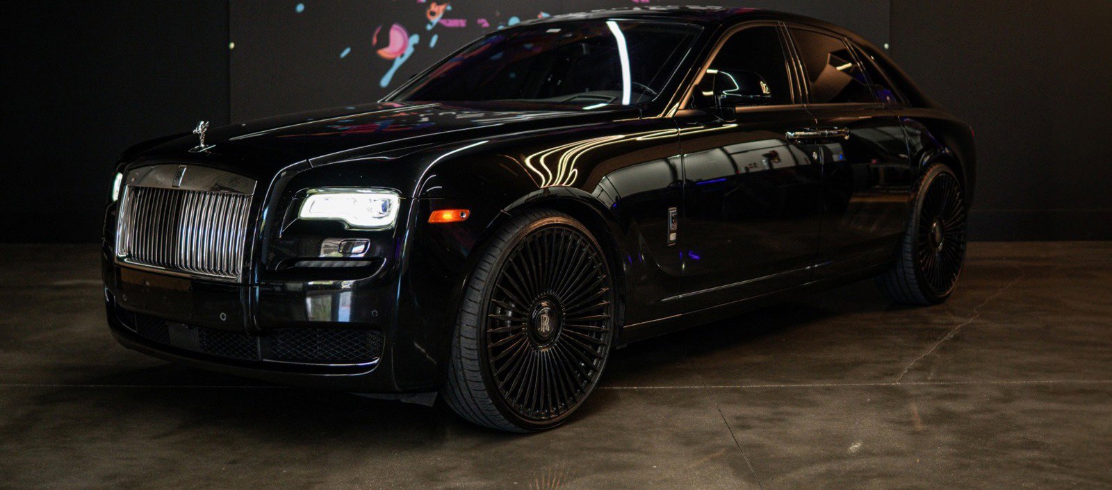Used 2015 Rolls-Royce Ghost image 2