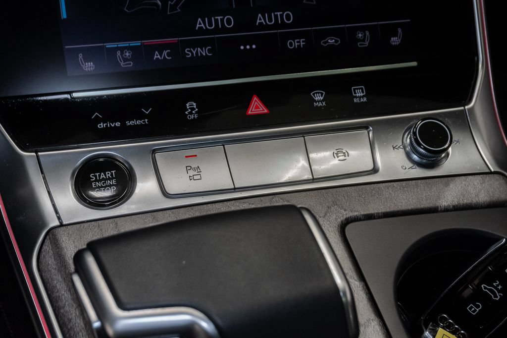 Used 2025 Audi A7 3.0T Premium Plus AWD/4WD image 25