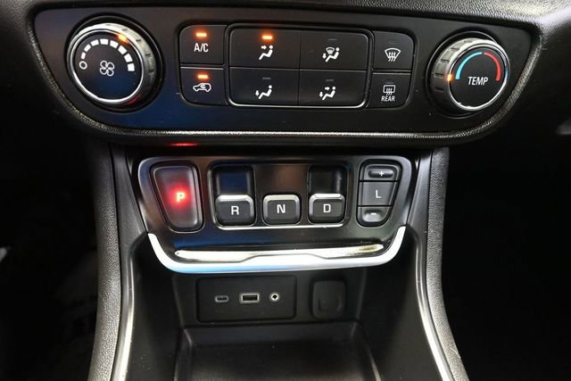 Used 2020 GMC Terrain SLE FWD image 43