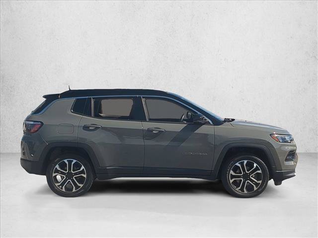 Used 2022 Jeep Compass Limited w/ Sun and Sound Group AWD/4WD image 4