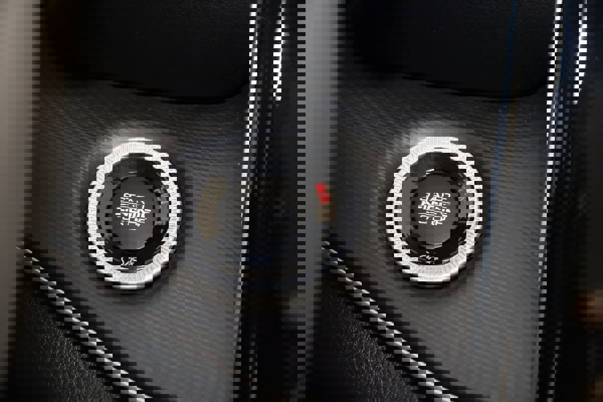 Used 2023 Jeep Grand Cherokee Laredo X image 26