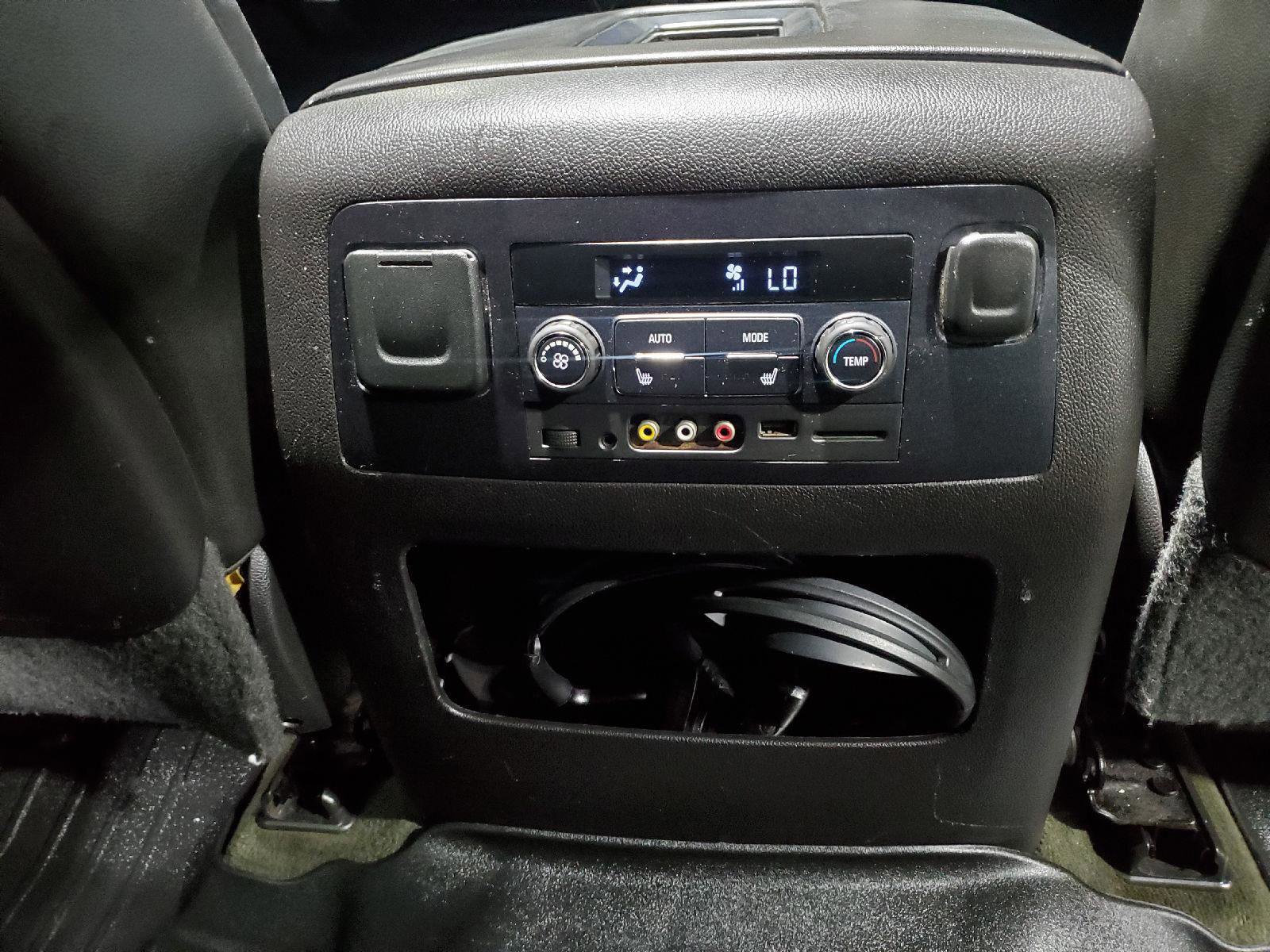 Used 2015 Chevrolet Suburban LTZ image 24