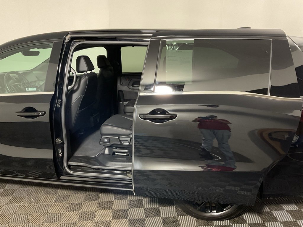 Used 2025 Honda Odyssey Sport-L image 29