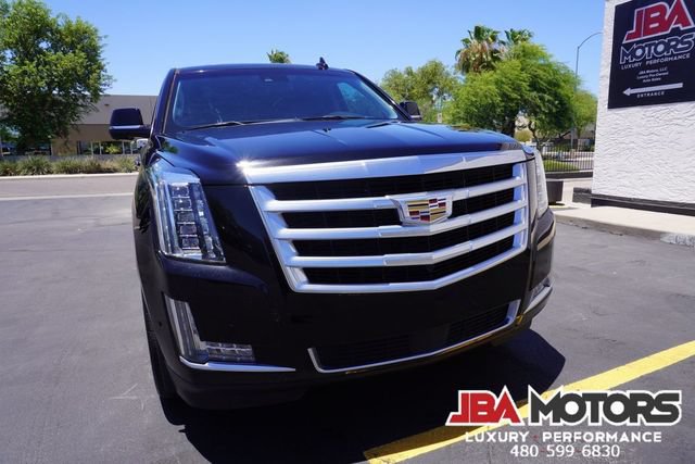 Used 2018 Cadillac Escalade Premium Luxury AWD/4WD image 64
