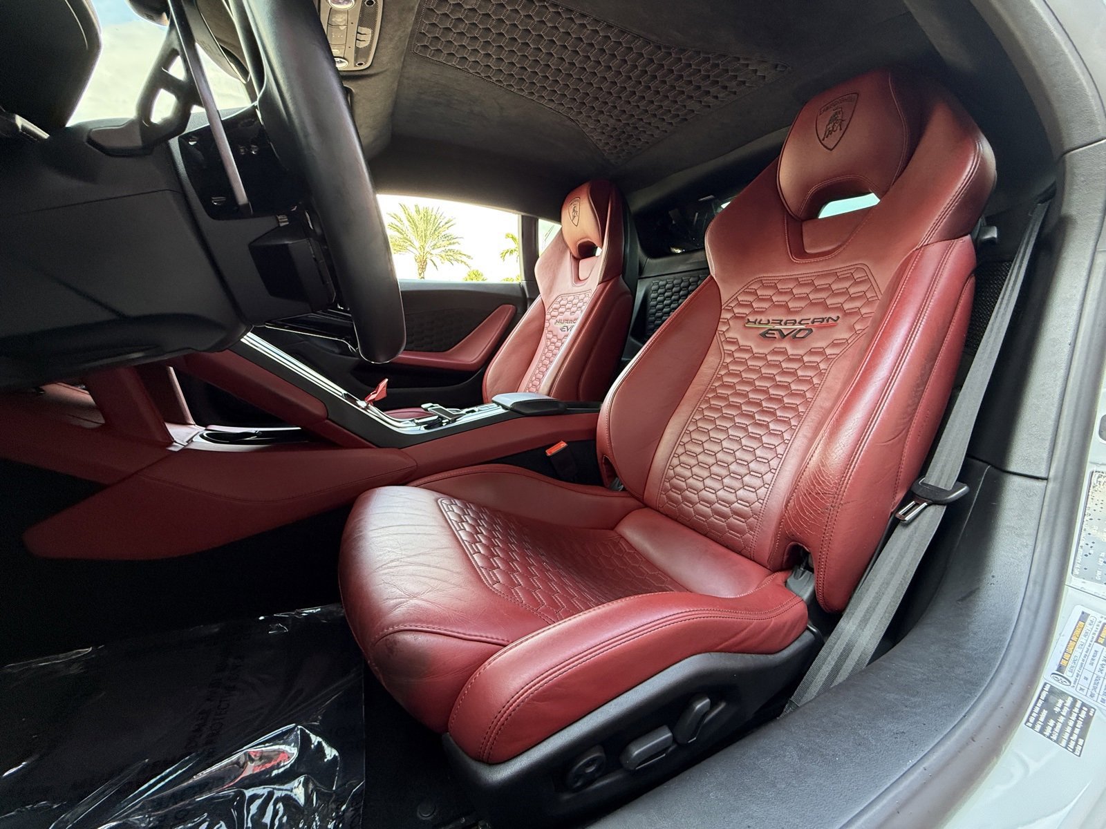 Used 2021 Lamborghini Huracan EVO image 14