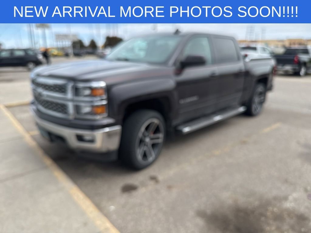 Used 2015 Chevrolet Silverado 1500 LT w/ LT Convenience Package AWD/4WD image 3