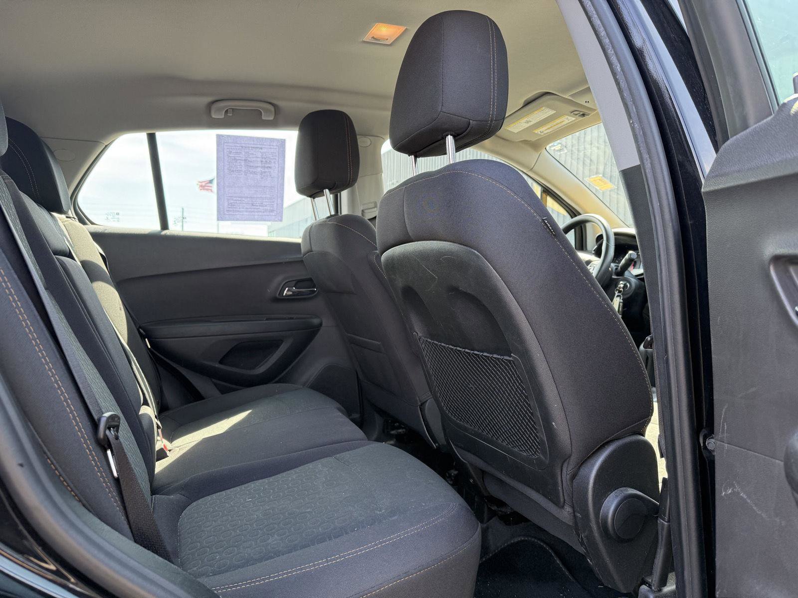 Used 2018 Chevrolet Trax LS FWD image 11