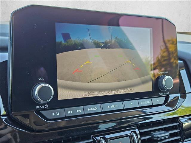 Used 2025 Nissan Pathfinder SV AWD/4WD image 14