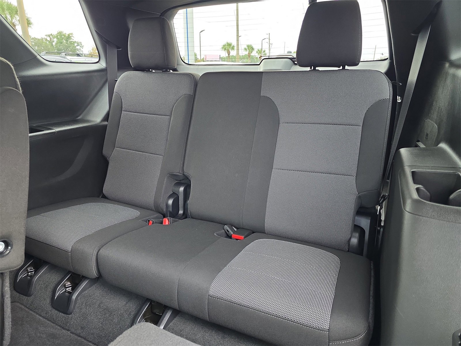 Used 2023 Chevrolet Traverse LT w/ Rear Camera Mirror Package image 13