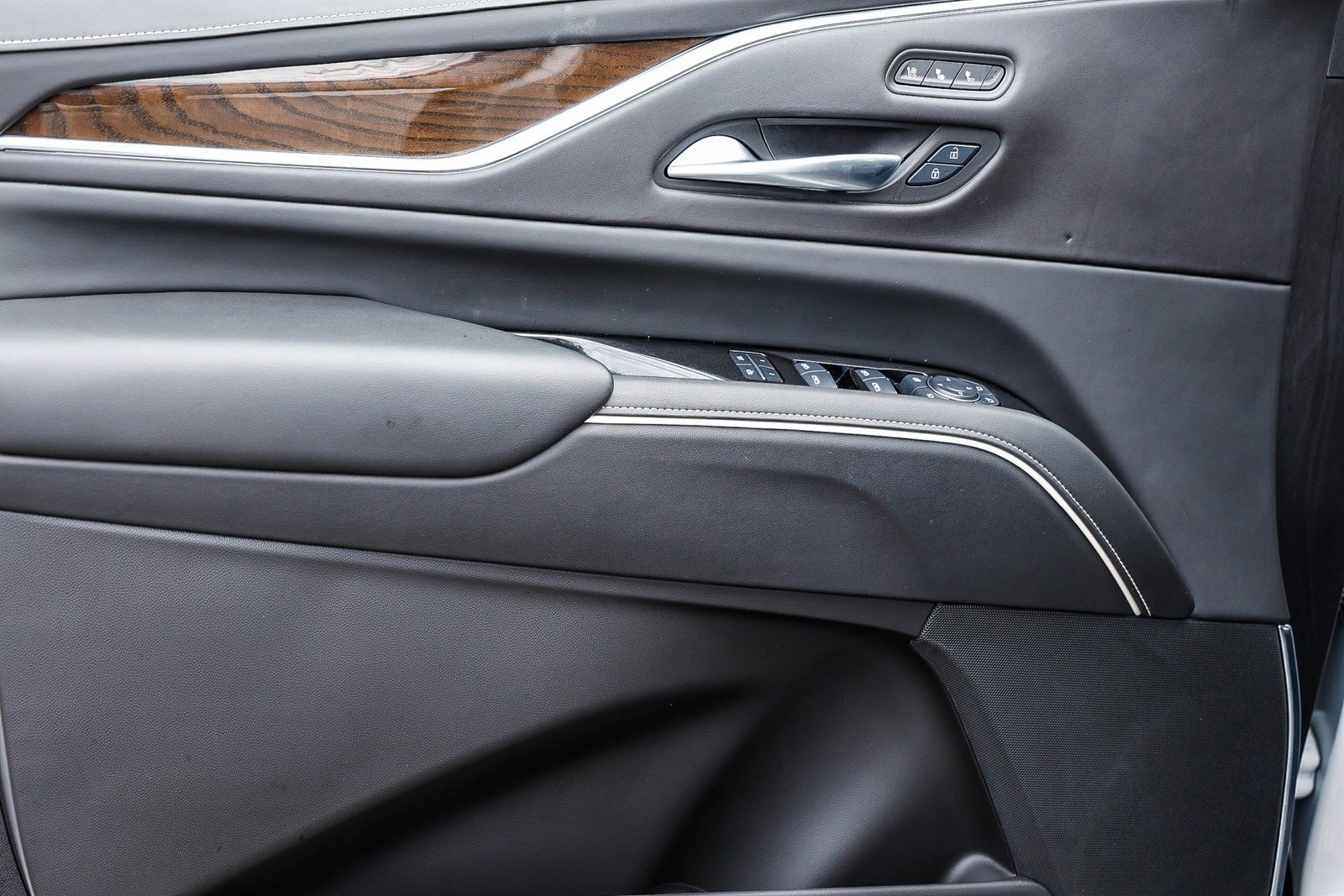 Used 2024 Cadillac Escalade ESV Sport Platinum image 22