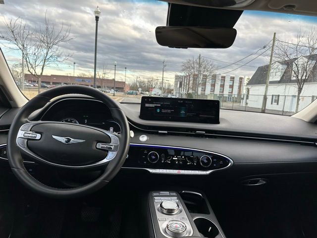 Used 2024 Genesis GV70 2.5T Advanced w/ Advanced Package image 3