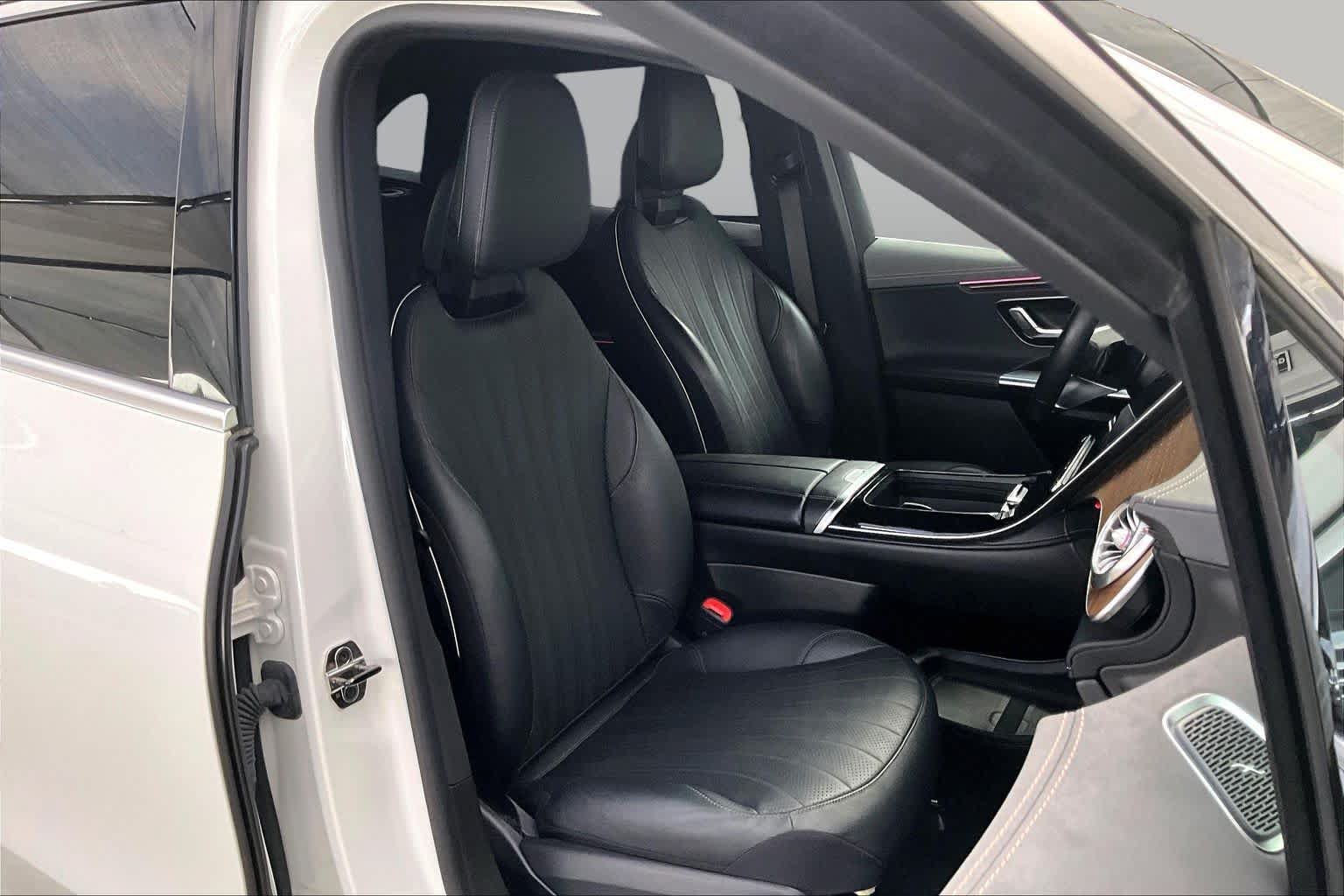 Certified 2023 Mercedes-Benz EQE 350+ 4MATIC SUV w/ Pinnacle Trim Package image 8