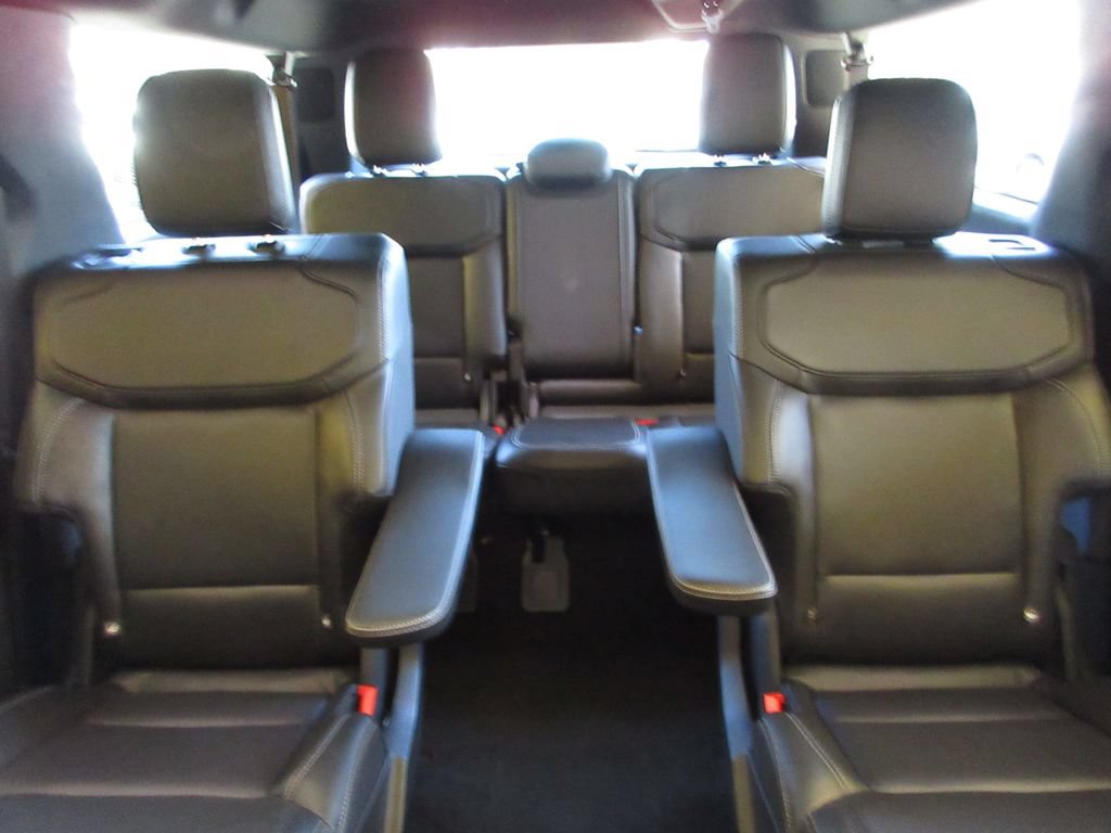 Used 2025 Ford Expedition Max Platinum w/ Stealth Performance Package AWD/4WD image 23