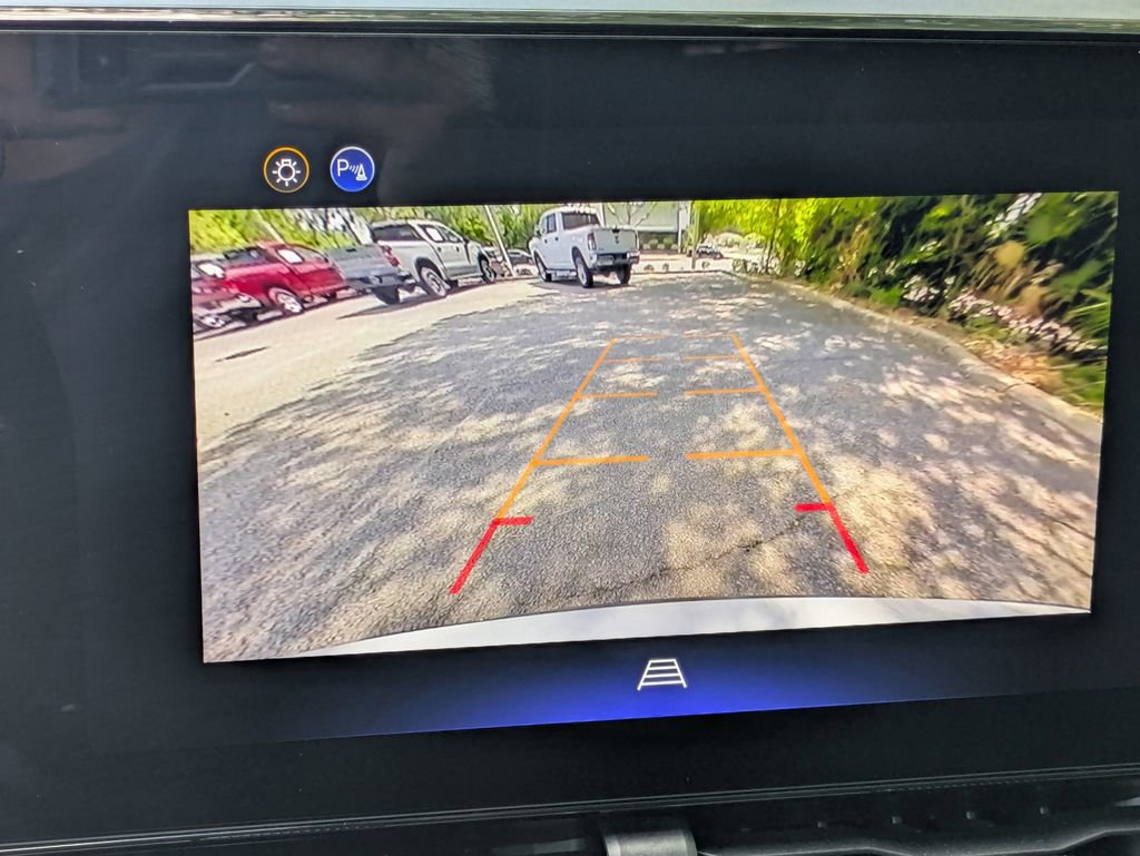 Used 2026 Chevrolet Equinox LT FWD image 19
