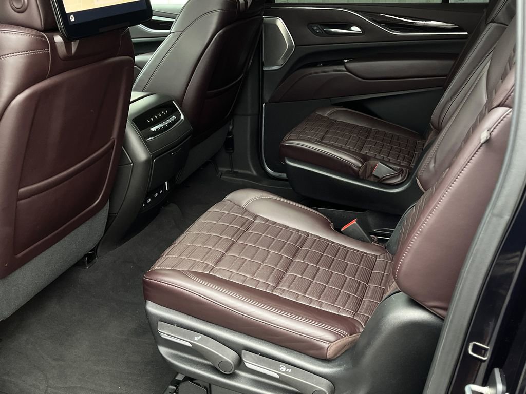 Used 2021 Cadillac Escalade ESV Sport Platinum w/ LPO, ONYX Package image 29