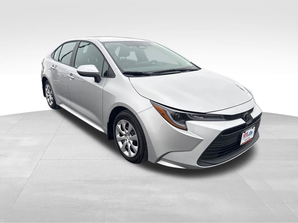 Used 2026 Toyota Corolla LE image 8