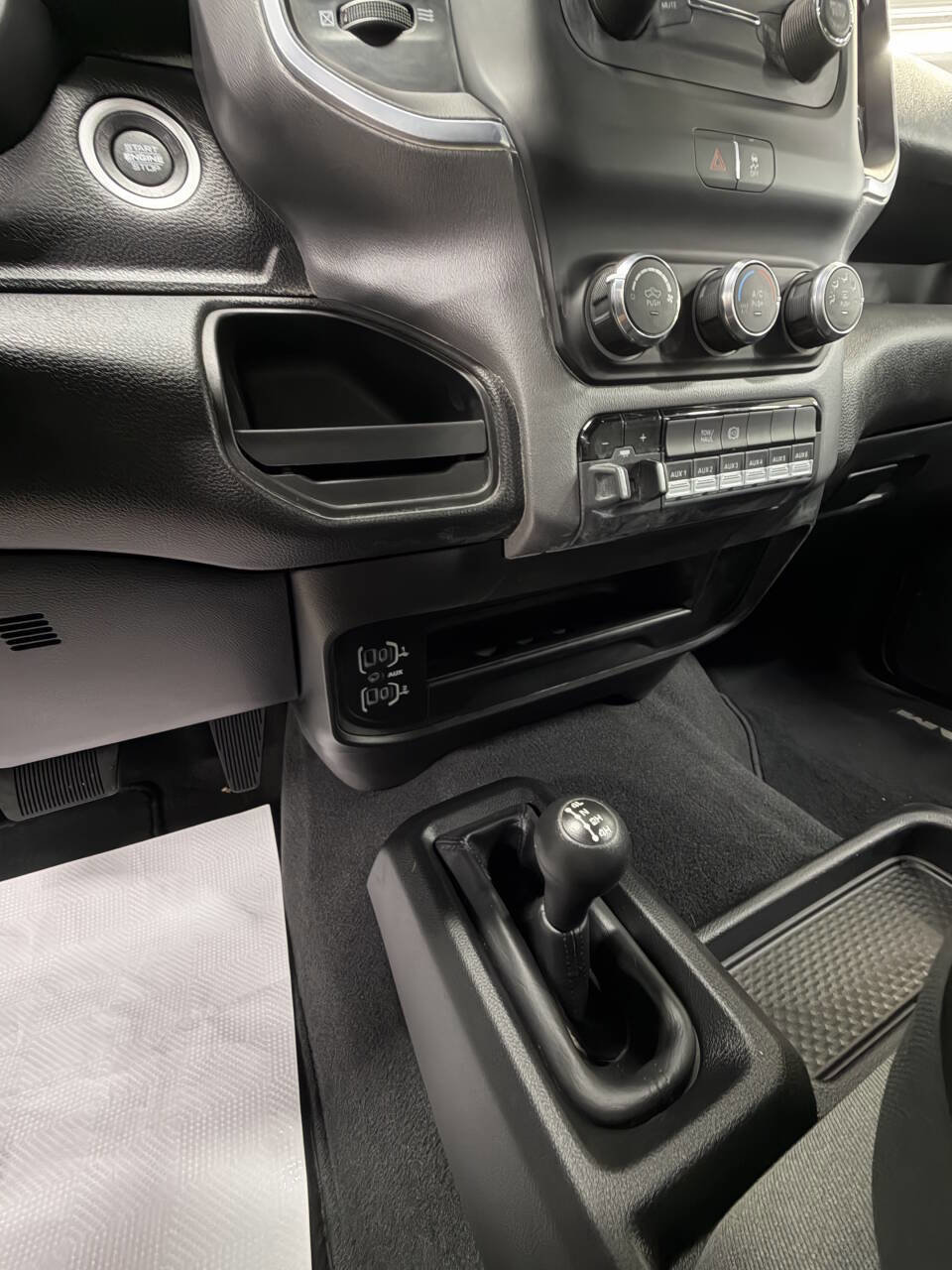 Used 2024 RAM 3500 SLT w/ Quick Order Package 2YG SLT image 37