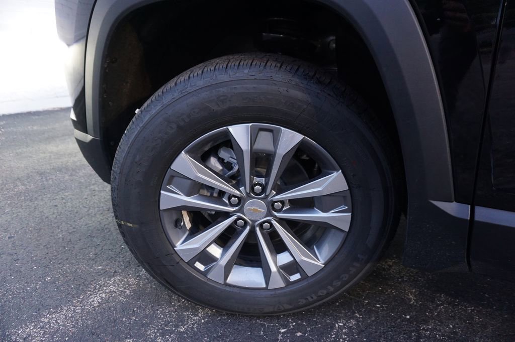 New 2025 Chevrolet Equinox LT FWD image 25