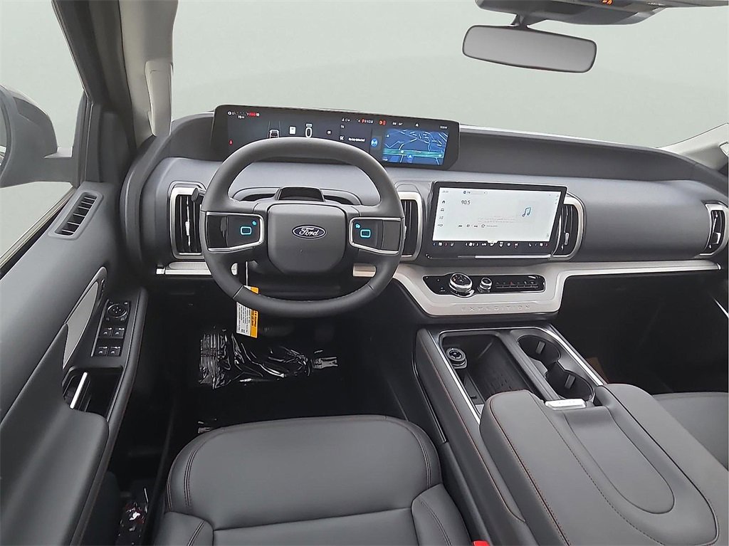 New 2025 Ford Expedition Active image 10