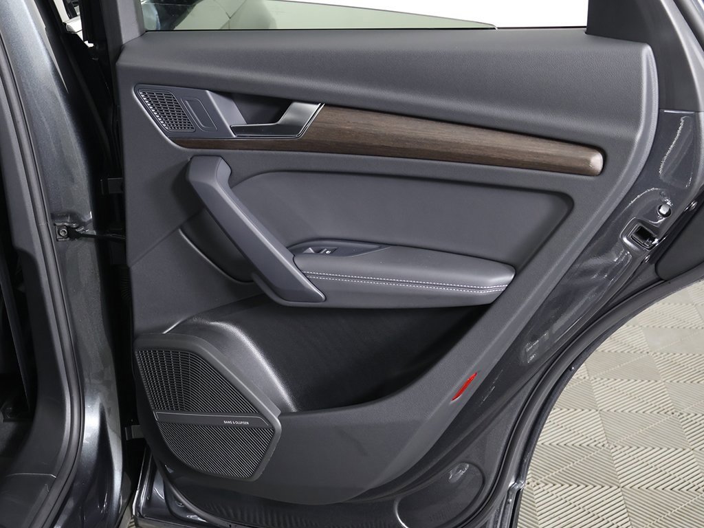 Used 2024 Audi Q5 e Premium Plus image 29