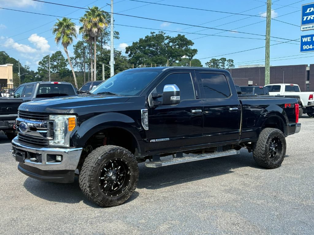 Used 2017 Ford F250 XLT w/ XLT Premium Package AWD/4WD image 2