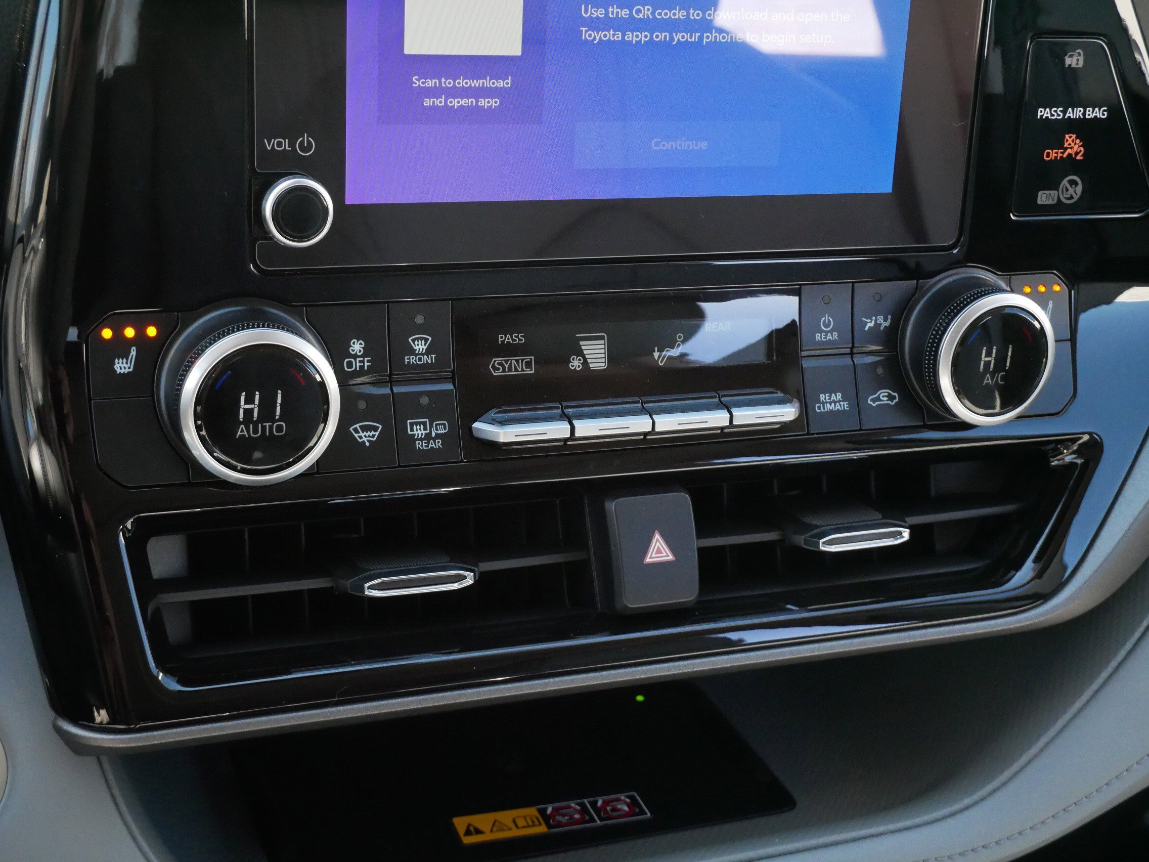Certified 2026 Toyota Highlander XLE AWD/4WD image 23