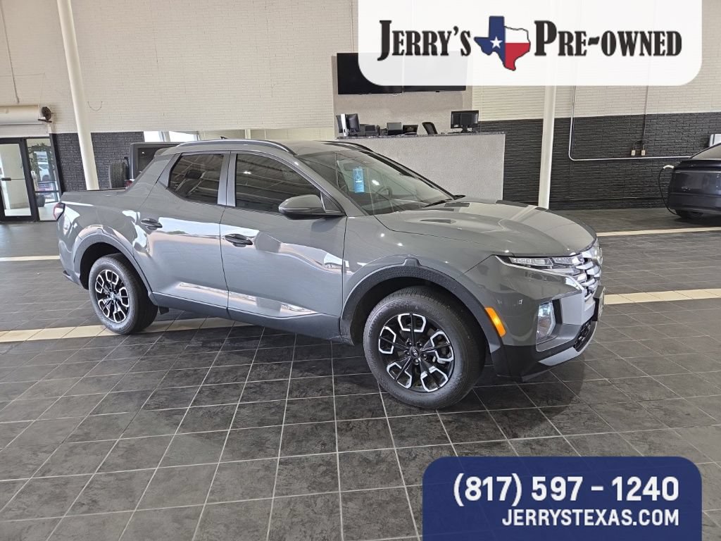 Used 2024 Hyundai Santa Cruz SEL w/ Activity Package FWD image 2