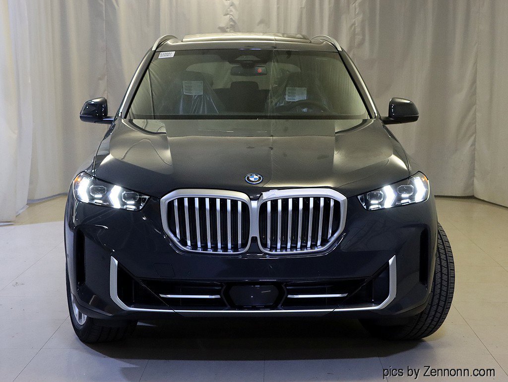 Used 2026 BMW X5 xDrive50e w/ Climate Comfort Package AWD/4WD image 2