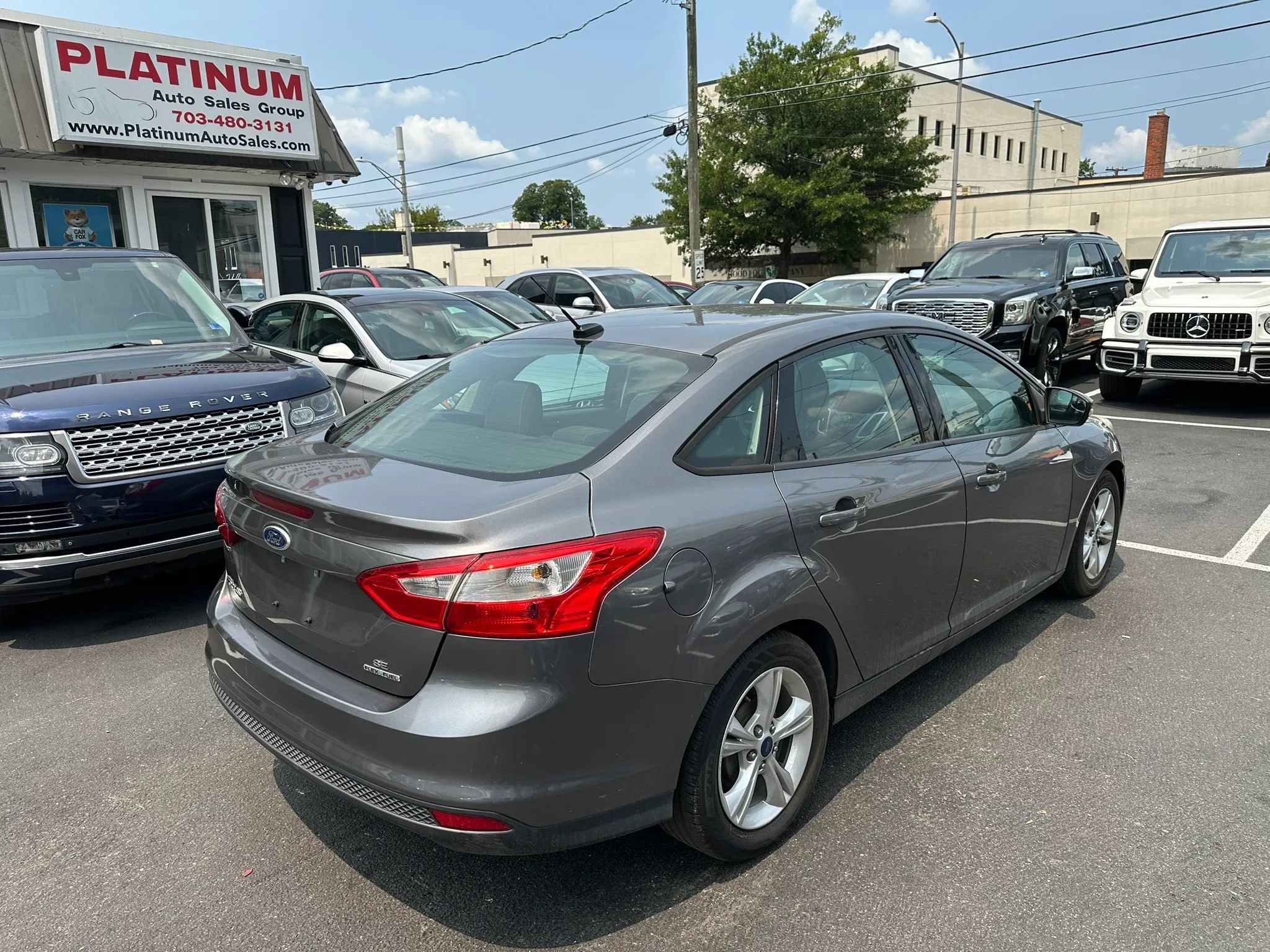 Used 2014 Ford Focus SE FWD image 5