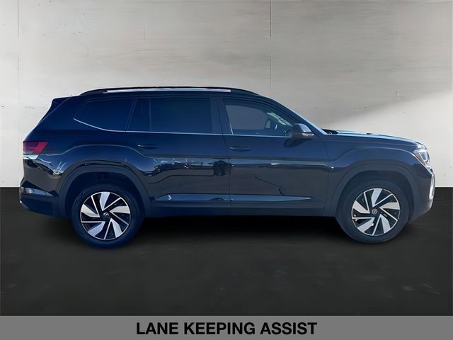 Used 2025 Volkswagen Atlas SE image 3