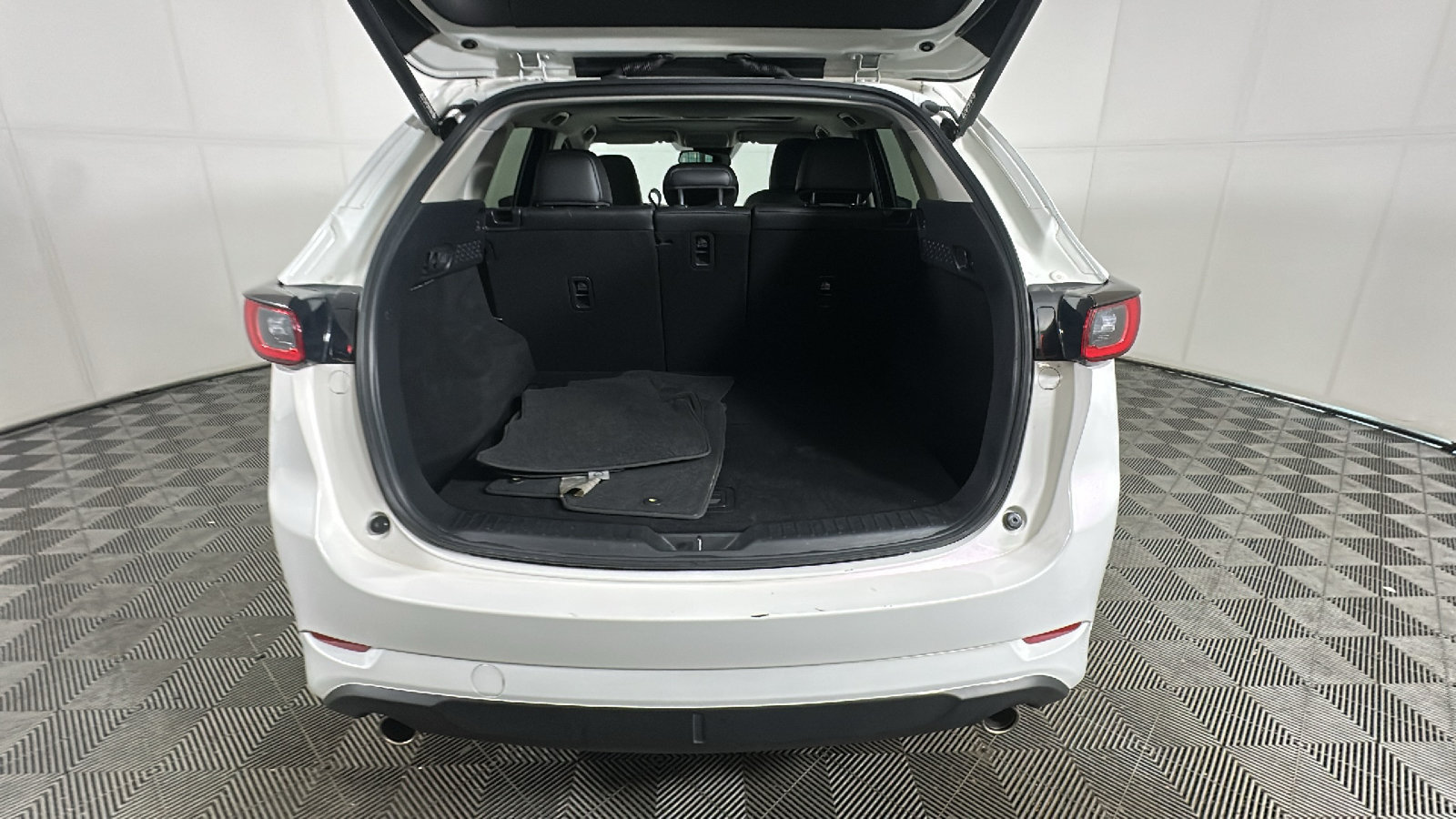 Used 2025 MAZDA CX-5 AWD 2.5 S w/ Preferred Package image 32