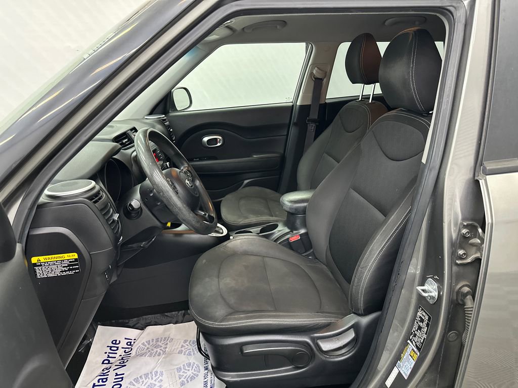 Used 2015 Kia Soul FWD image 9