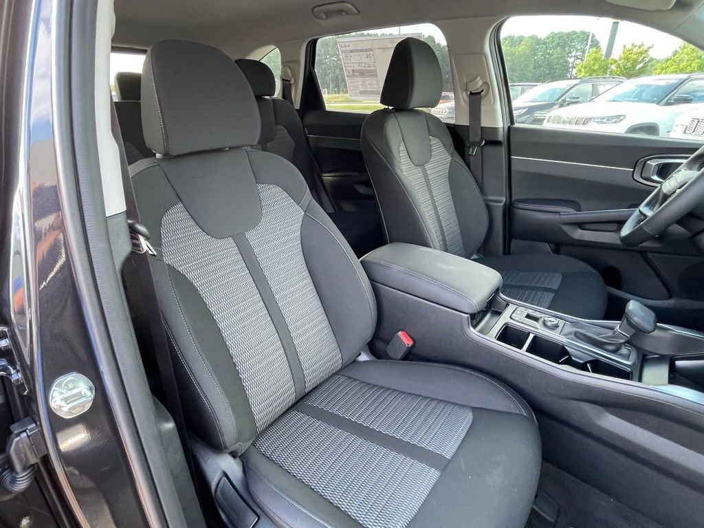 New 2026 Kia Sorento LX FWD image 30