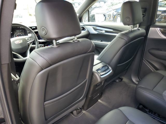Certified 2023 Cadillac XT6 Sport w/ Technology Package image 12