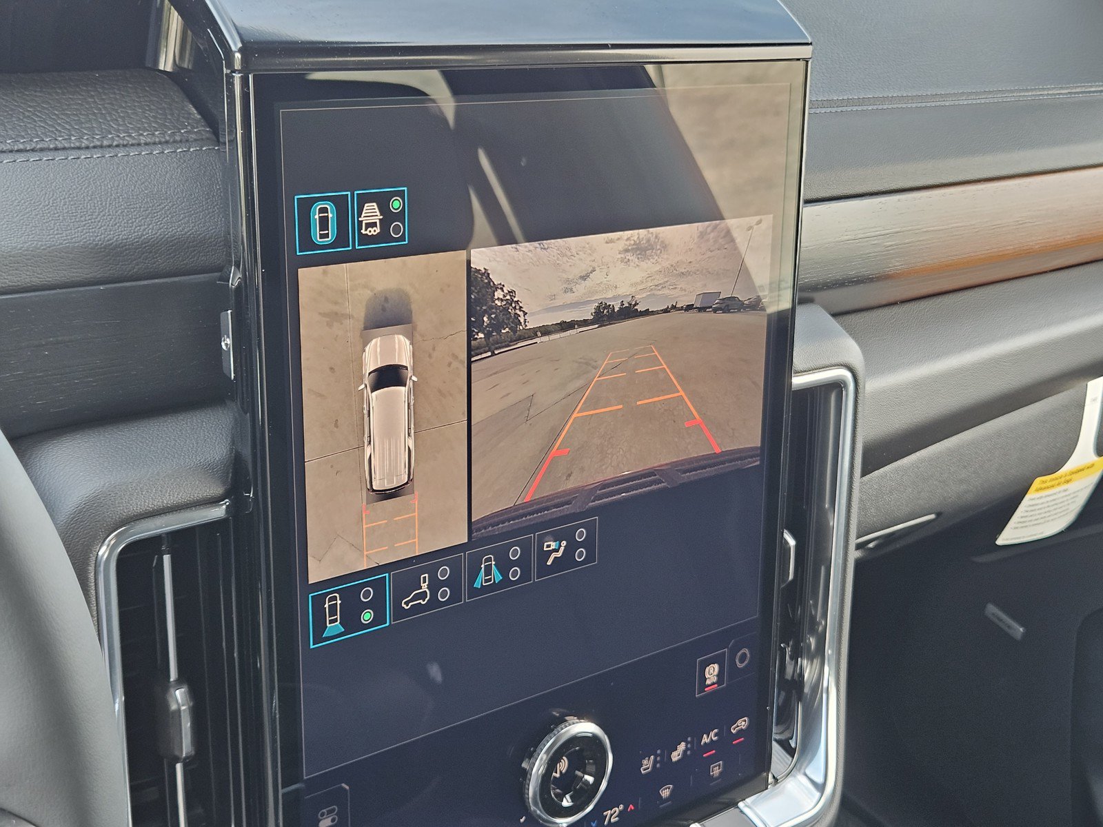 New 2027 GMC Yukon XL Denali w/ Sun & Power Step Package AWD/4WD image 13