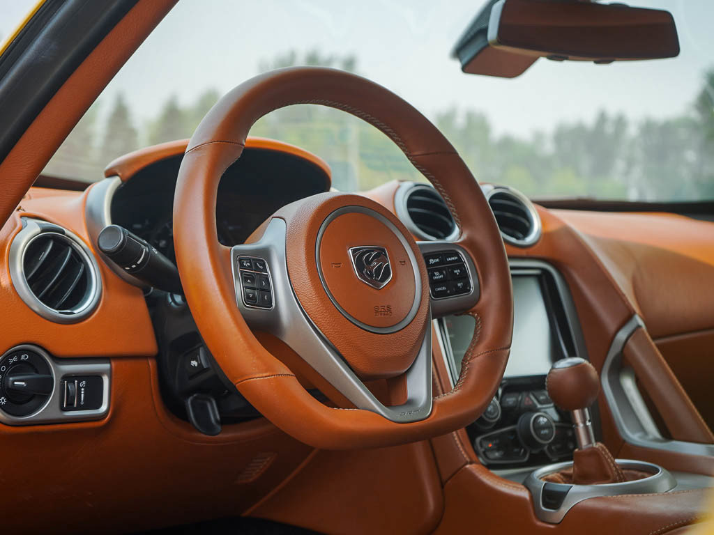 Used 2013 SRT Viper GTS w/ GTS Laguna Interior Pkg RWD image 29