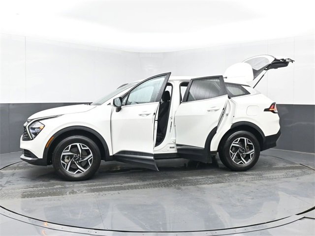 Used 2023 Kia Sportage LX image 52