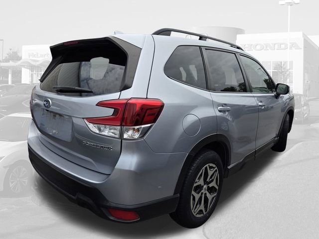 Used 2020 Subaru Forester Premium AWD/4WD image 4