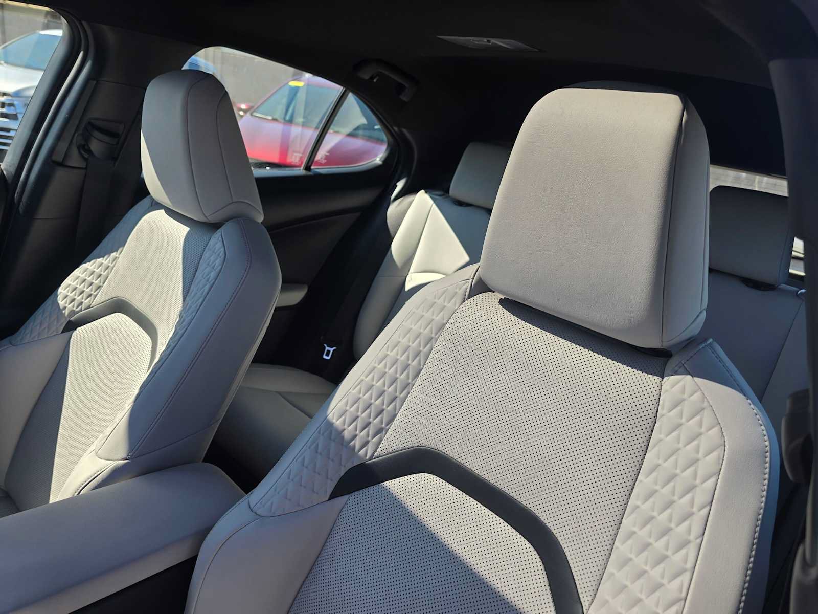 Used 2020 Lexus UX 250h w/ Premium Package AWD/4WD image 23