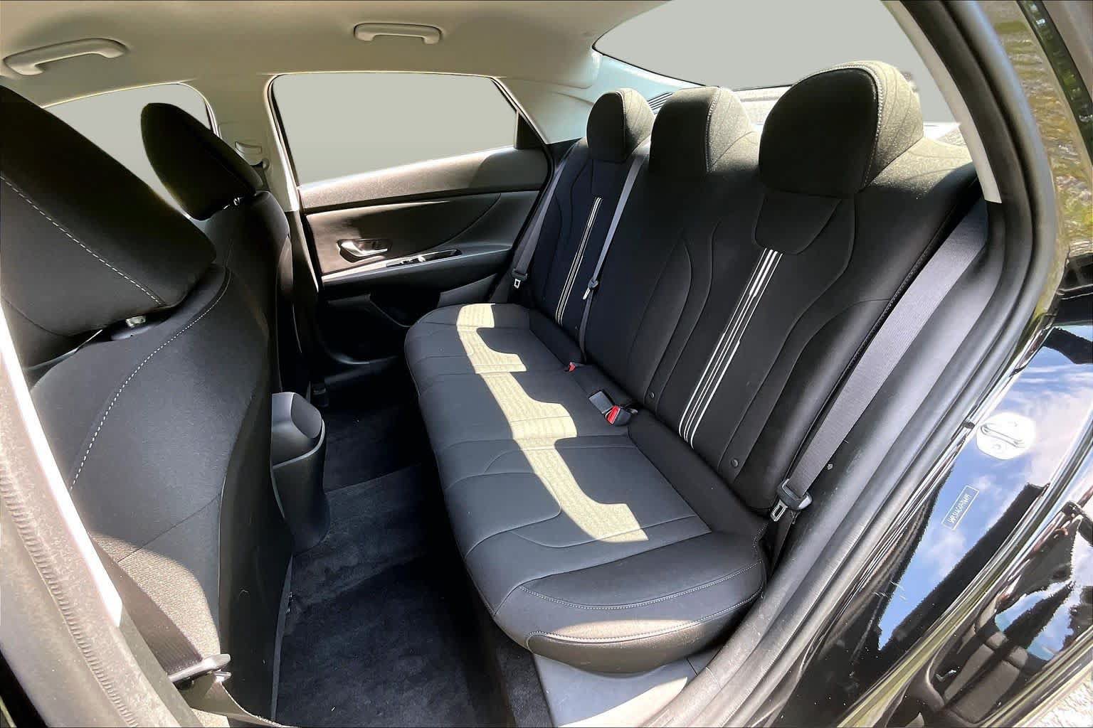 Used 2023 Hyundai Elantra SEL w/ Convenience Package FWD image 20